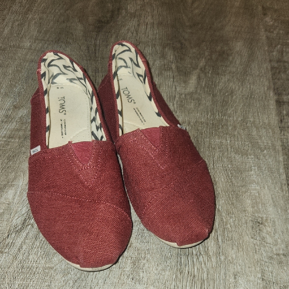 Toms Red Canvas Flats Slip-On